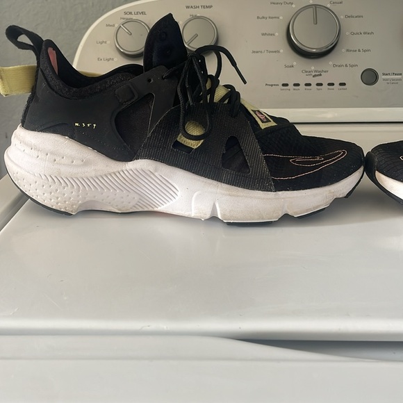 Nike Air Max Huarache 354 Line BQ5102 001 Black Mens 11 - Picture 2 of 5